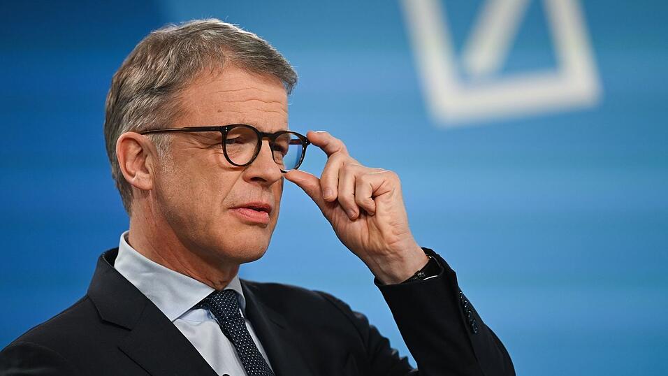 Nachdem die Deutsche Bank 2025 mit gut 9,7 Milliarden Euro den h&ouml;chsten Vorsteuergewinn ihrer Geschichte erzielt hat, will Vorstandschef Christian Sewing die Rendite des Geldhauses weiter nach oben treiben. (Archivbild)