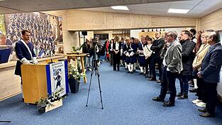 „Das ist ein Gemeinschaftsprojekt, getragen von viel Engagement, Herzblut und Zusammenhalt“: Vorsitzender Tobias Späth konnte viele Helfer und Sponsoren willkommen heißen. „Das ist ein Gemeinschaftsprojekt, getragen von viel Engagement, Herzblut und Zusammenhalt“: Vorsitzender Tobias Späth konnte viele Helfer und Sponsoren willkommen heißen.