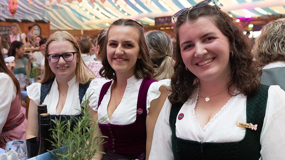 Die Partybilder vom Sonntag, 9. August, aus dem Festzelt Wenisch. Die Partybilder vom Sonntag, 9. August, aus dem Festzelt Wenisch.