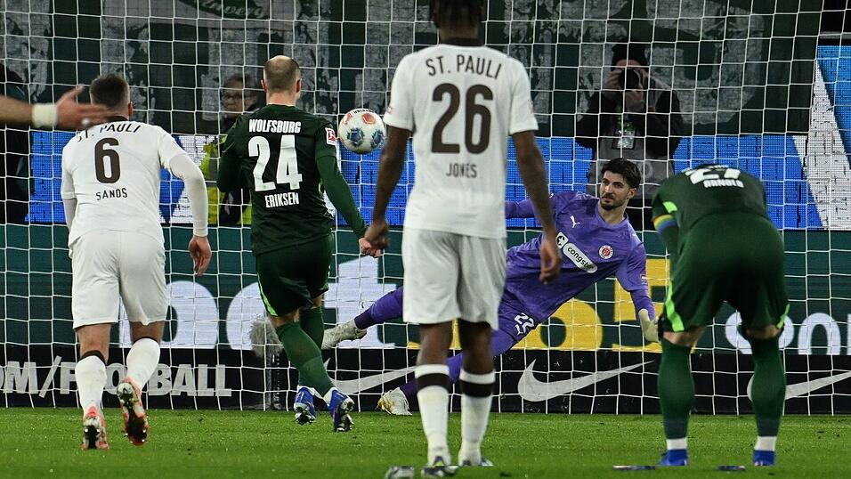 Tor-Deb&uuml;t: Christian Eriksen schie&szlig;t per Handelfmeter seinen ersten Bundesliga-Treffer f&uuml;r den VfL Wolfsburg.