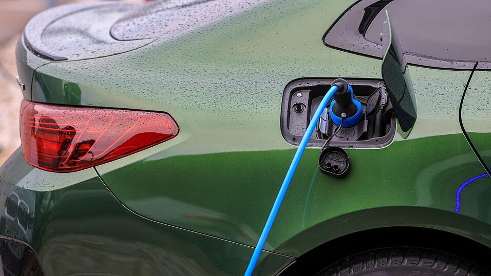 Die neue Bundesförderung für Elektroautos kann jetzt beantragt werden (Archivbild). Die neue Bundesförderung für Elektroautos kann jetzt beantragt werden (Archivbild).