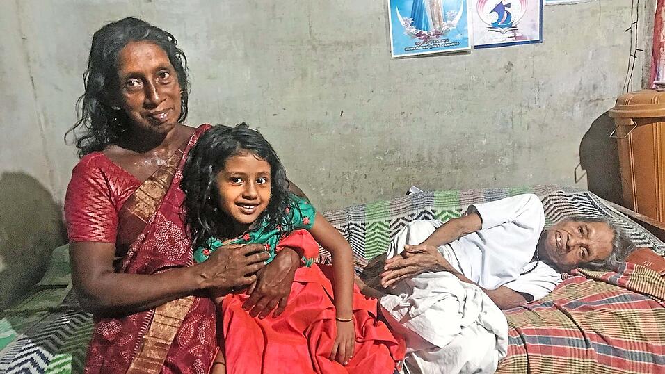 Viele Familien in der Region Kerala sind vom Schicksal schwer gebeutelt. 'Was mich aber immer wieder aufs Neue beeindruckt, ist der ungeheure Lebensmut, den die Menschen dort trotz aller Probleme ausstrahlen', sagt Elmar Weber, Vorsitzender des Vereins 'Samathi - Hilfe f&uuml;r Indien'.
