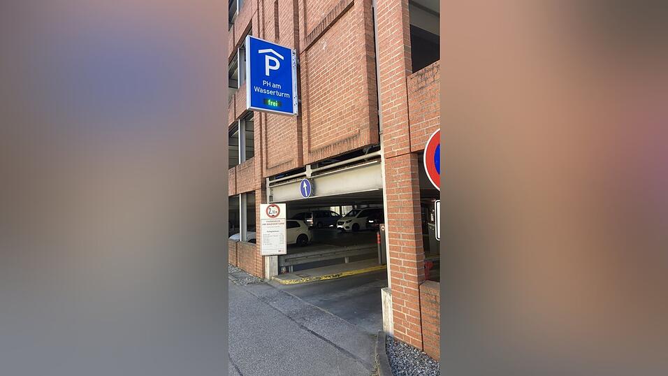 Bauarbeiten abgeschlossen: Gr&uuml;nes Licht f&uuml;r alle Autofahrer im Parkhaus am Wasserturm.