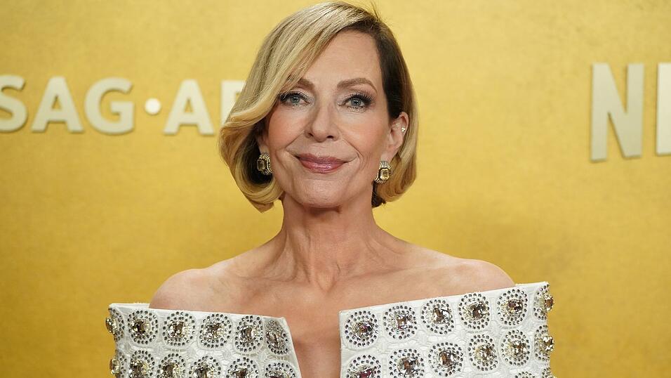 Allison Janney hat 2026 einen Emmy gewonnen für ihre Darstellung der US-Präsidentin in der Serie «Diplomatische Beziehungen». (Archivbild) Allison Janney hat 2026 einen Emmy gewonnen für ihre Darstellung der US-Präsidentin in der Serie «Diplomatische Beziehungen». (Archivbild)