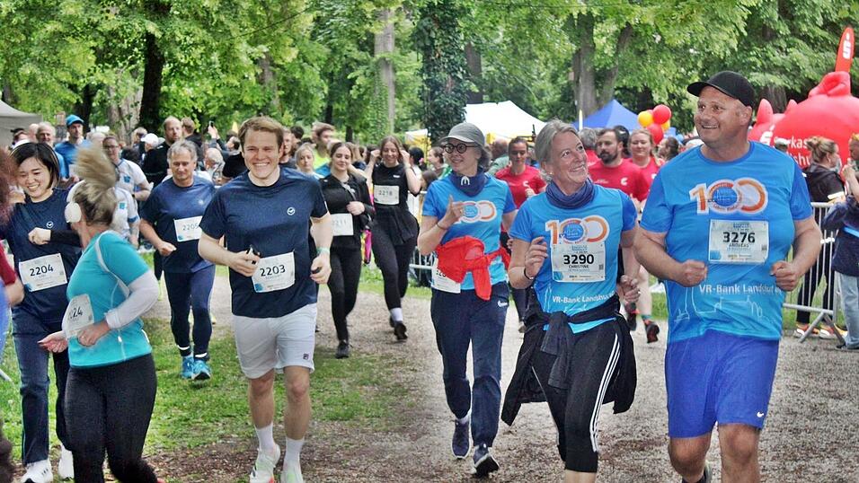 Trotz &uuml;berwiegend ungem&uuml;tlichen Regenwetters gaben die tapferen L&auml;uferinnen und L&auml;ufer alles.