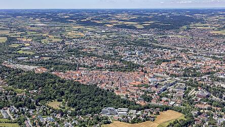 Landshut soll 2026 aus der Mieterschutzverordnung fallen. Die Stadt und der Mieterverein wollen sich dagegen wehren.