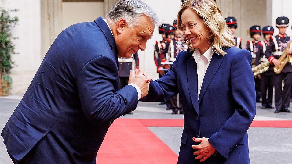 Meloni und Orban hatten über die Jahre eine enge Verbindung. (Archivbild) Meloni und Orban hatten über die Jahre eine enge Verbindung. (Archivbild)