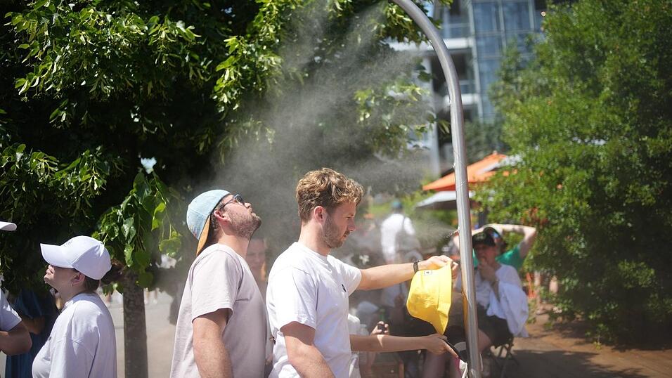 Am Freitag wurde wegen extremer Hitze f&uuml;r elf Departements die zweith&ouml;chste Warnstufe Orange verh&auml;ngt, darunter auch f&uuml;r Paris. (Archivbild)