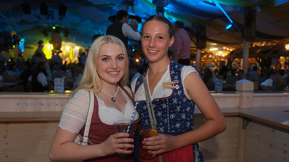 Die Partybilder vom Mittwoch, 16. August 2023, aus dem Festzelt Reisinger. Die Partybilder vom Mittwoch, 16. August 2023, aus dem Festzelt Reisinger.