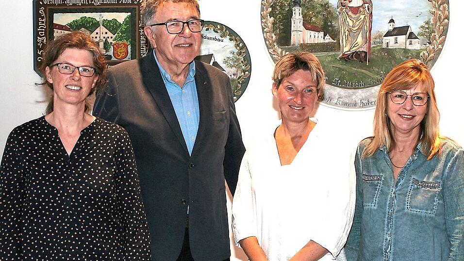 Die neu gew&auml;hlte Vorstandschaft (v.l.): Silvana St&ouml;ckel, August Groh, Rosi Neumeier-Korn und Angela Maier.