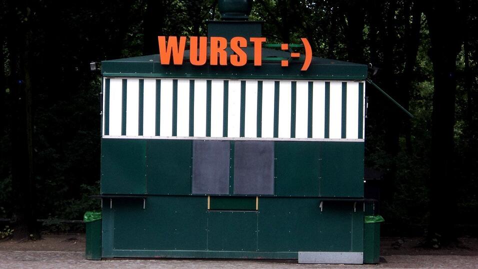 Ein Kiosk in der Nähe des Reichtagsgebäudes. Ein Kiosk in der Nähe des Reichtagsgebäudes.