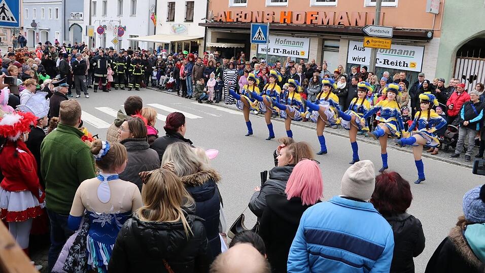 Die schönsten Bilder von den Faschingsumzügen in Bogen aus den vergangenen Jahren Die schönsten Bilder von den Faschingsumzügen in Bogen aus den vergangenen Jahren