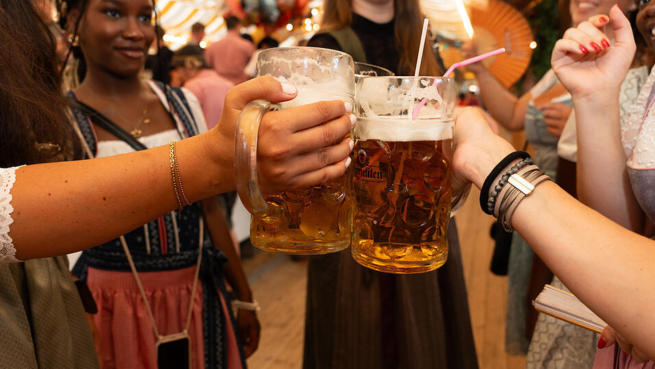 Die Partybilder vom Mittwoch, 14. August 2024, aus dem Festzelt Nothaft. Die Partybilder vom Mittwoch, 14. August 2024, aus dem Festzelt Nothaft.