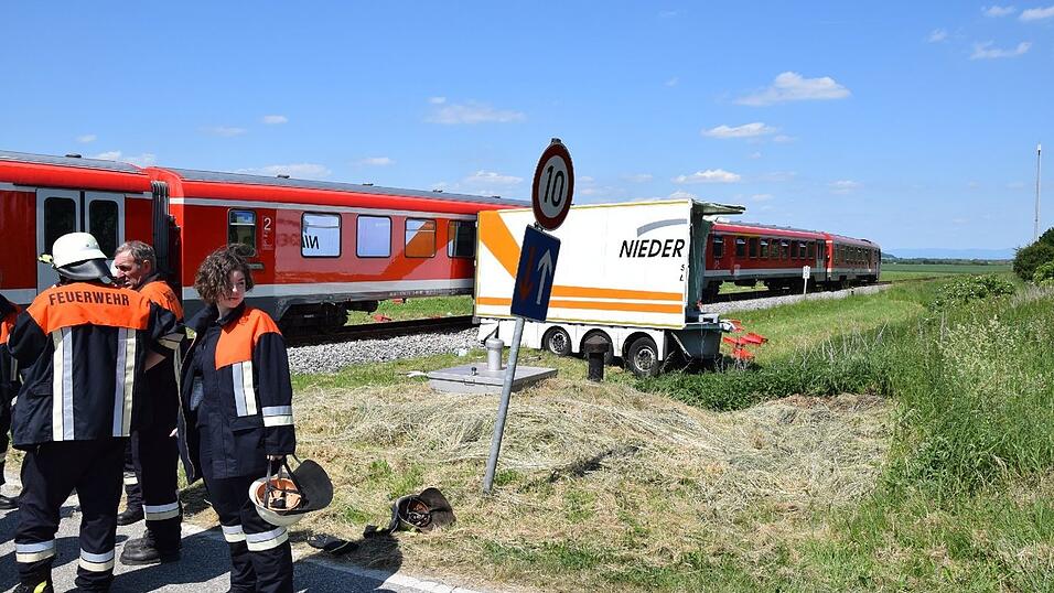Am Bahnübergang Ostsiedlung ist es am Donnerstagnachmittag zu einem Unfall gekommen.
