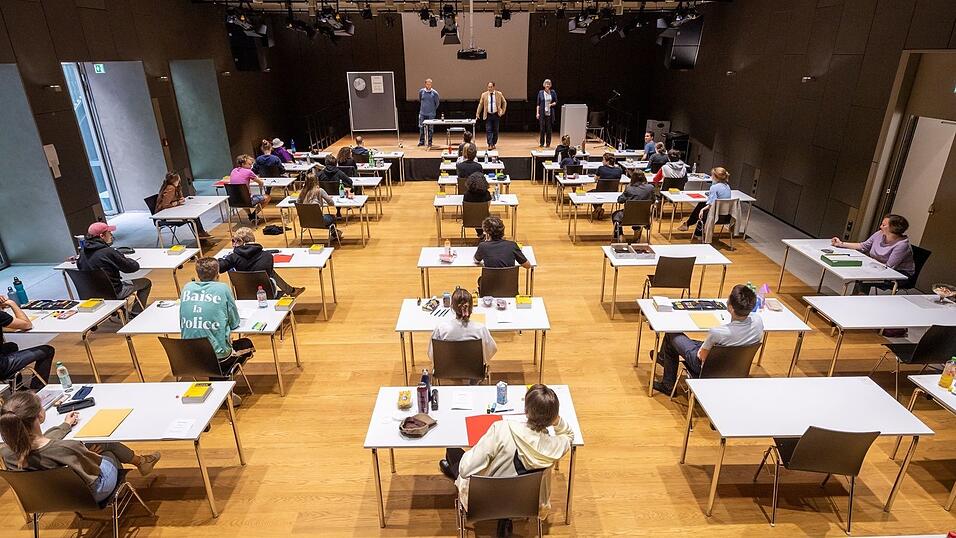 Nach dem &laquo;ausgefallenen&raquo; Jahrgang 2025 treten nun wieder rund 29.000 Kandidatinnen und Kandidaten an. (Archivbild)