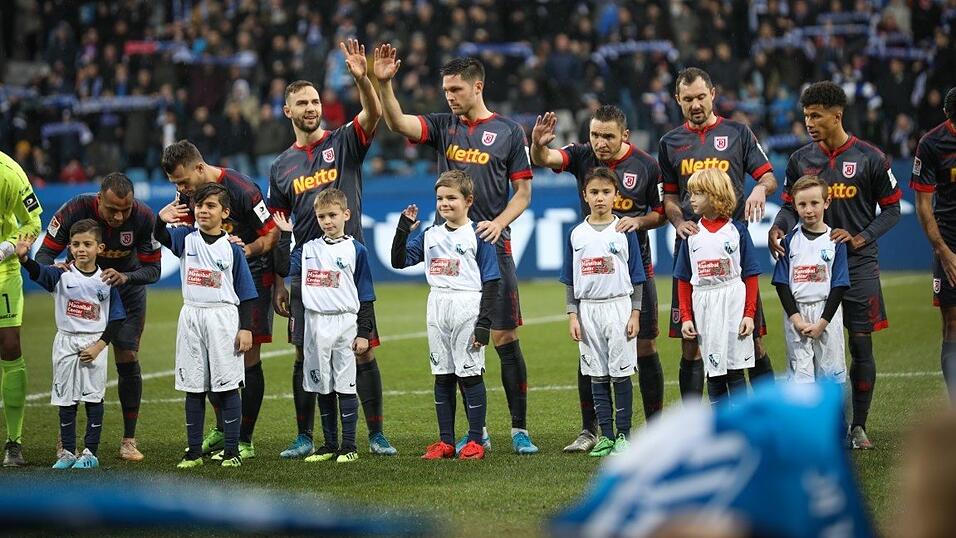 Der SSV Jahn Regensburg gewinnt das letzte Spiel des Jahres in Bochum. Der SSV Jahn Regensburg gewinnt das letzte Spiel des Jahres in Bochum.