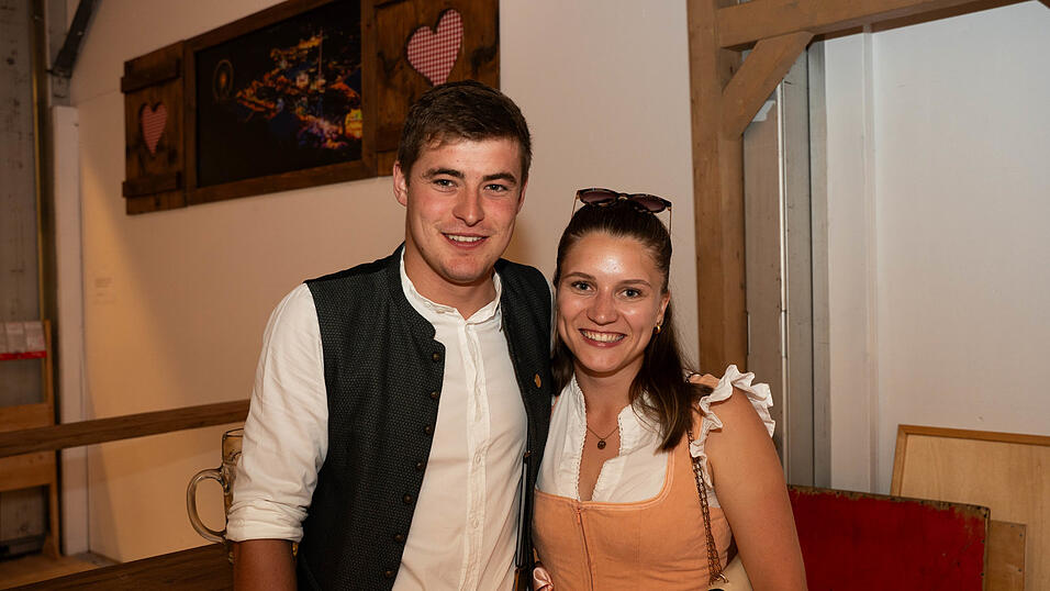 Die Partybilder vom Mittwoch, 12. August, aus dem Festzelt Greindl. Die Partybilder vom Mittwoch, 12. August, aus dem Festzelt Greindl.