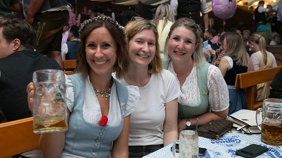 Die Partybilder vom Samstag, 16. August, aus dem Festzelt Wenisch. Die Partybilder vom Samstag, 16. August, aus dem Festzelt Wenisch.