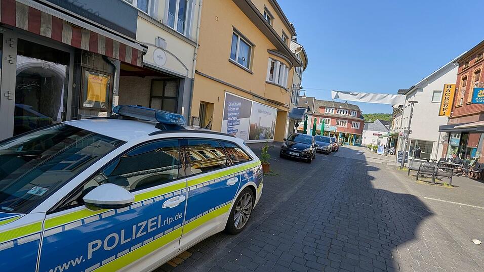 Das Großaufgebot der Polizei ist abgezogen. Das Großaufgebot der Polizei ist abgezogen.