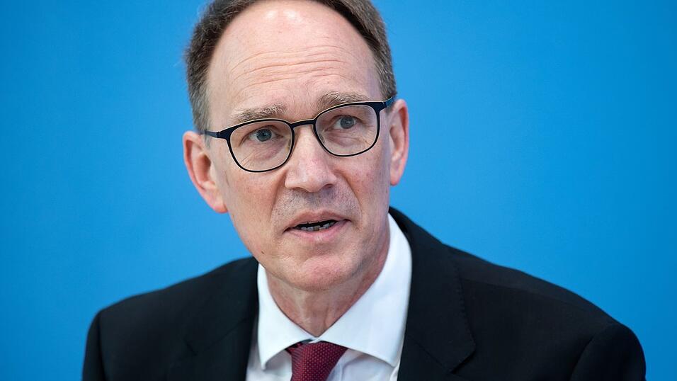 Marketing-Experte Peter Kenning sieht mehrere Motive hinter den Gratis-Aktionen. (Archivbild)