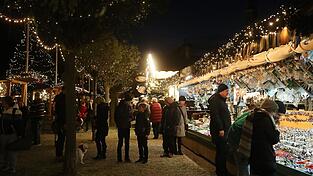 Am Donnerstagabend wurde der 40. Landshuter Christkindlmarkt er&ouml;ffnet.