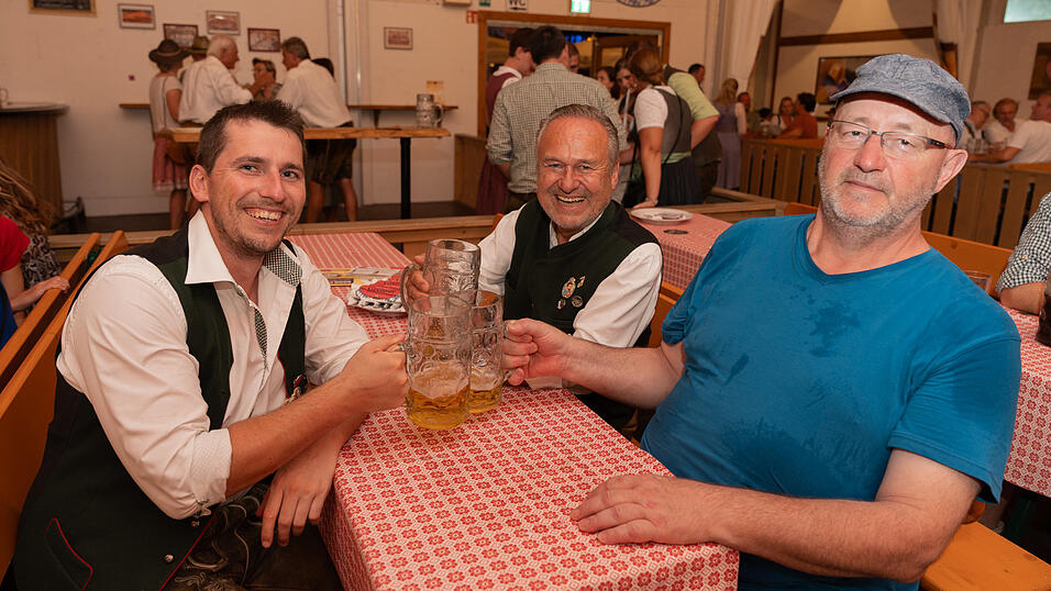 Die Partybilder vom Montag, 21. August 2023, aus dem Festzelt Greindl. Die Partybilder vom Montag, 21. August 2023, aus dem Festzelt Greindl.