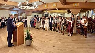 Der Appell, sich nicht von Fake News und Intrigen als Gesellschaft spalten zu lassen, richtete B&uuml;rgermeister Bauer an die G&auml;ste des Stadtempfangs.