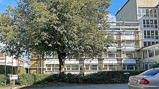 Nun wird die Außenfassade des Antoniusheims saniert. Nun wird die Außenfassade des Antoniusheims saniert.