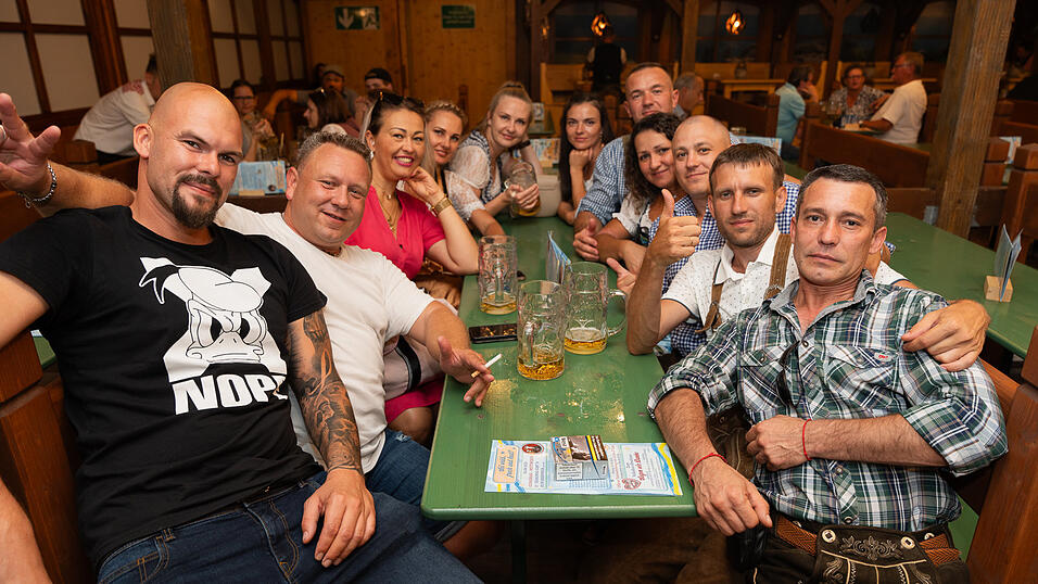 Die Partybilder vom Sonntag, 20. August 2023, aus dem Festzelt Reisinger. Die Partybilder vom Sonntag, 20. August 2023, aus dem Festzelt Reisinger.