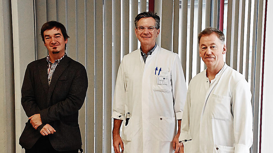 Sehen der Reform wieder mit mehr Zuversicht entgegen: Lakumed-Chef Jakob Fuchs, Dr. Raimund Busley und Prof. Dr. Christian Pehl. Sehen der Reform wieder mit mehr Zuversicht entgegen: Lakumed-Chef Jakob Fuchs, Dr. Raimund Busley und Prof. Dr. Christian Pehl.