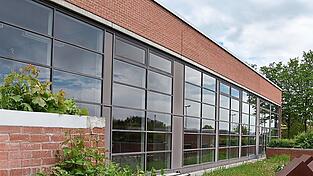 Wäre eine Sanierung eine tragbare Lösung für die Lehrschwimmhalle am GGM? Der Antrag der Stadt liegt jetzt beim Kreisausschuss.