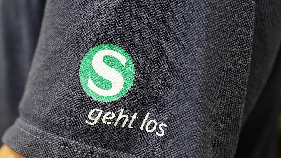 Geht es bald auch in Langquaid und Schierling los? Wenn es nach Wolfgang Treppesch von der Initiative für den Bahnerhalt Eggmühl - Langquaid geht, könnte es in zehn bis fünfzehn Jahren so weit sein. Geht es bald auch in Langquaid und Schierling los? Wenn es nach Wolfgang Treppesch von der Initiative für den Bahnerhalt Eggmühl - Langquaid geht, könnte es in zehn bis fünfzehn Jahren so weit sein.