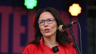 DGB-Chefin Yasmin Fahimi fordert die Regierung auf, die Sorgen der Menschen ernst zu nehmen. (Archivfoto) DGB-Chefin Yasmin Fahimi fordert die Regierung auf, die Sorgen der Menschen ernst zu nehmen. (Archivfoto)