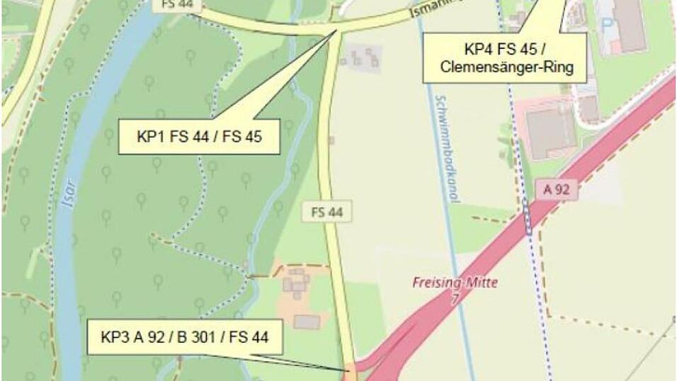 Der Verkehr am neuralgischen Knotenpunkt FS 44/FS 45 soll durch längere Abbiege- und Auffahrtstreifen entzerrt werden. Der Verkehr am neuralgischen Knotenpunkt FS 44/FS 45 soll durch längere Abbiege- und Auffahrtstreifen entzerrt werden.