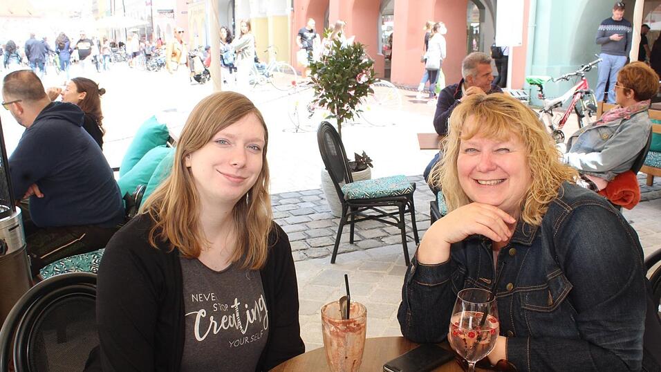 Die Landshuter genießen die neuen Freiheiten und das gute Wetter. Die Landshuter genießen die neuen Freiheiten und das gute Wetter.
