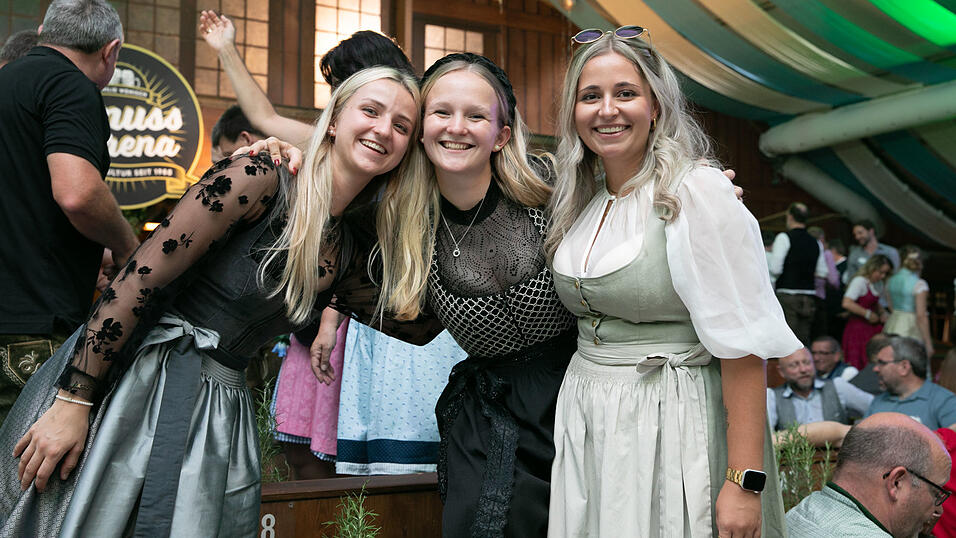 Die Partybilder vom Mittwoch, 13. August, aus dem Festzelt Wenisch. Die Partybilder vom Mittwoch, 13. August, aus dem Festzelt Wenisch.