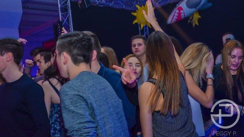 Gleich bei der Eröffnung platzte die neue Diskothek Peggy P. aus allen Nähten. Gleich bei der Eröffnung platzte die neue Diskothek Peggy P. aus allen Nähten.