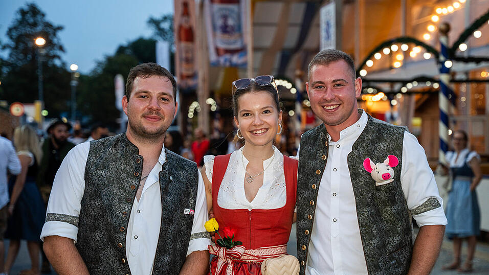 Die Partybilder vom Sonntag, 16. August, aus dem Festzelt Reisinger. Die Partybilder vom Sonntag, 16. August, aus dem Festzelt Reisinger.