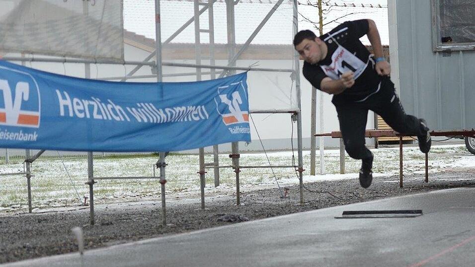 Michael Späth in Aktion. Bei der U23 holte er sich vor Bruder Alexander den nationalen Titel. In der Herrenkonkurrenz schoss sich der Altrandsberger auf Platz drei. Michael Späth in Aktion. Bei der U23 holte er sich vor Bruder Alexander den nationalen Titel. In der Herrenkonkurrenz schoss sich der Altrandsberger auf Platz drei.
