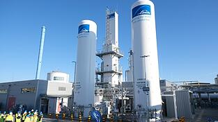 Eine Krypton-Xenon-Anlage des Chemieunternehmens Linde. Das aktuell schwerste Unternehmen im Dax wird künftig nur noch in New York gehandelt. Eine Krypton-Xenon-Anlage des Chemieunternehmens Linde. Das aktuell schwerste Unternehmen im Dax wird künftig nur noch in New York gehandelt.