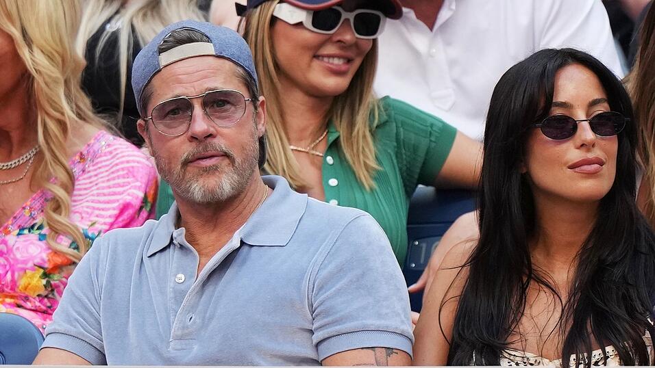 Schauspieler Brad Pitt verfolgte das Finale auf der Trib&uuml;ne.