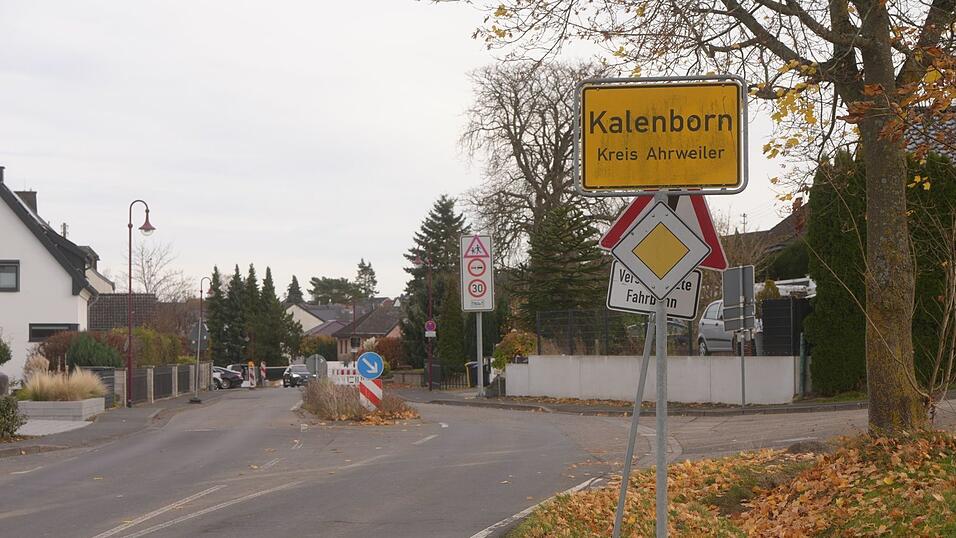 Im Wald bei Kalenborn wird nach einer mutma&szlig;lichen Gro&szlig;katze gesucht.