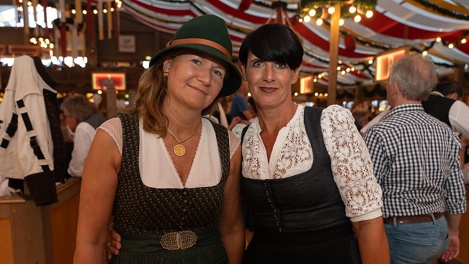 Die Partybilder vom Freitag, 11. August 2023, aus dem Festzelt Krönner. Die Partybilder vom Freitag, 11. August 2023, aus dem Festzelt Krönner.