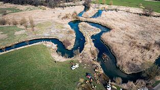 Die Abensschleife in der N&auml;he von Biburg diente als Schulungsort f&uuml;r die Ufersicherung und die Herstellung von Str&ouml;mungsvielfalt.