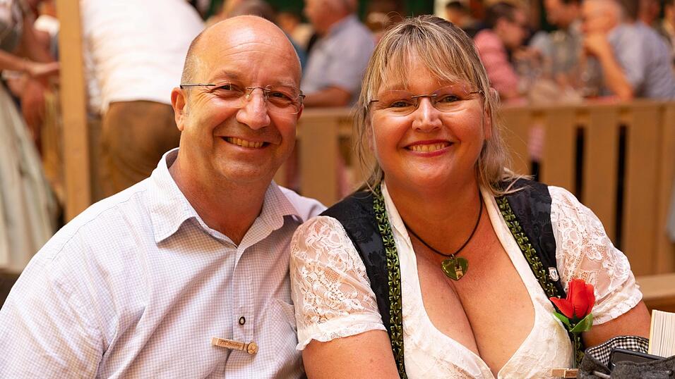 Die Partybilder vom Freitag, 7. August, aus dem Festzelt Greindl. Die Partybilder vom Freitag, 7. August, aus dem Festzelt Greindl.