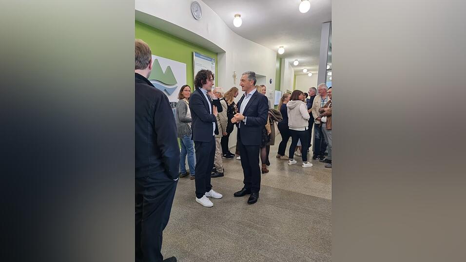 Ronny Raith (rechts) und Dennis Schötz im Gespräch.