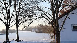 Der Schei&szlig;haislweiher - nicht umsonst hat er diesen Namen erhalten: Ein Toilettenh&auml;uschen gibt es dort seit Jahren.