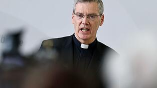 Bischof Heiner Wilmer warnt vor der AfD. (Archivbild) Bischof Heiner Wilmer warnt vor der AfD. (Archivbild)