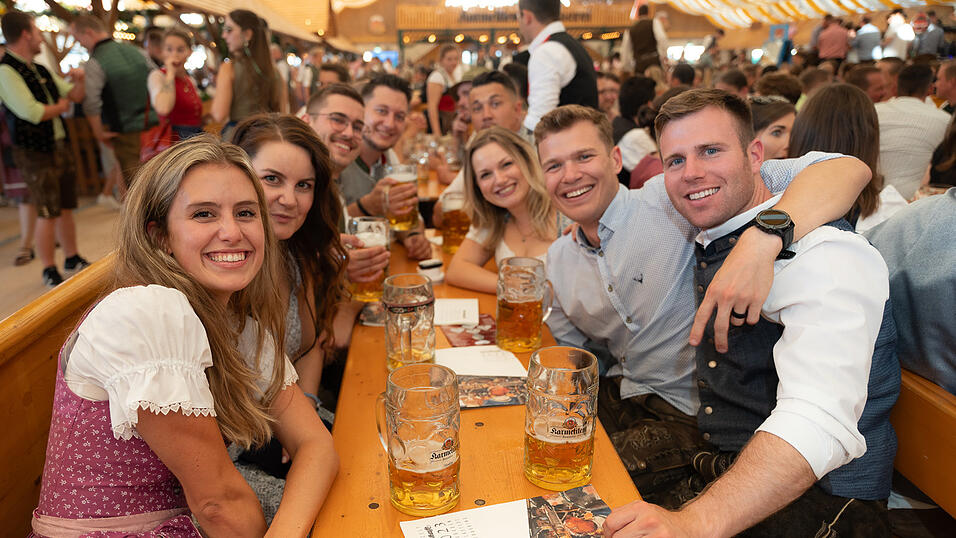 Die Partybilder vom Freitag, 11. August 2023, aus dem Festzelt Nothaft. Die Partybilder vom Freitag, 11. August 2023, aus dem Festzelt Nothaft.