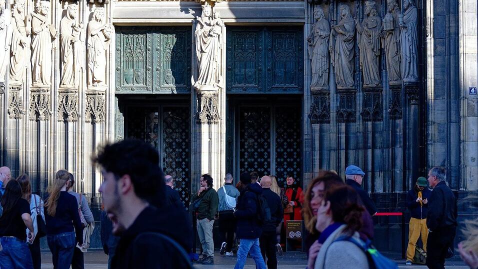 Bislang war der Innenraum des Doms f&uuml;r Touristen kostenlos. (Archivbild)
